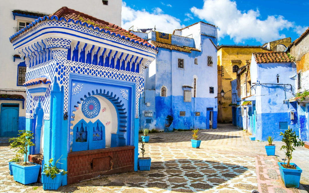 Tour de 10 Días en Marreuco desde Casablanca: El Gran Circuito Imperial, Chefchaouen y el Desierto